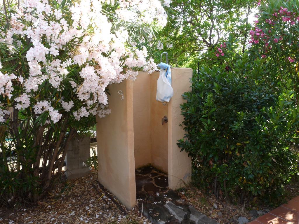 Monolocale San Teodoro Apartment Ruang foto